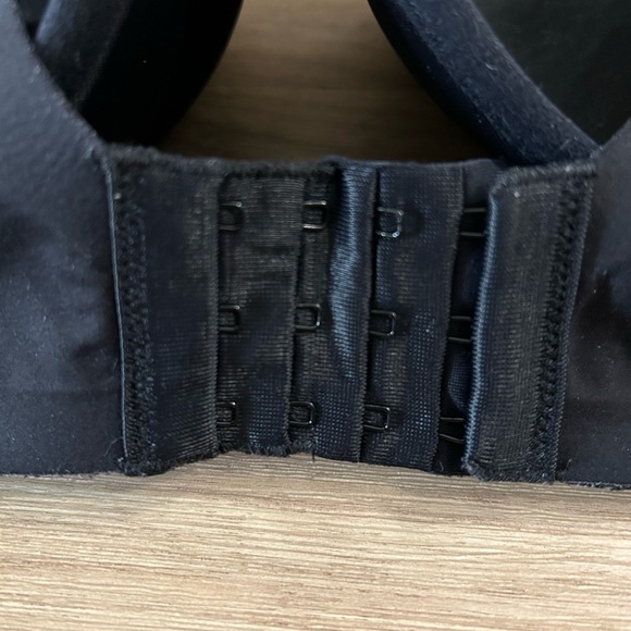 La Vie En Rose 42DD sleek back bra - Picture 3 of 4